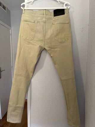 Pantalón vaquero beige skinny