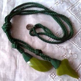Collar verde