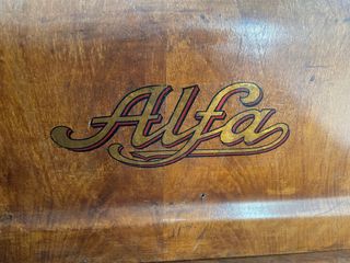 Maquina de cose antigua