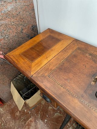 Maquina de cose antigua