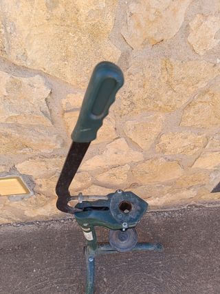 Encorchadora de botellas
