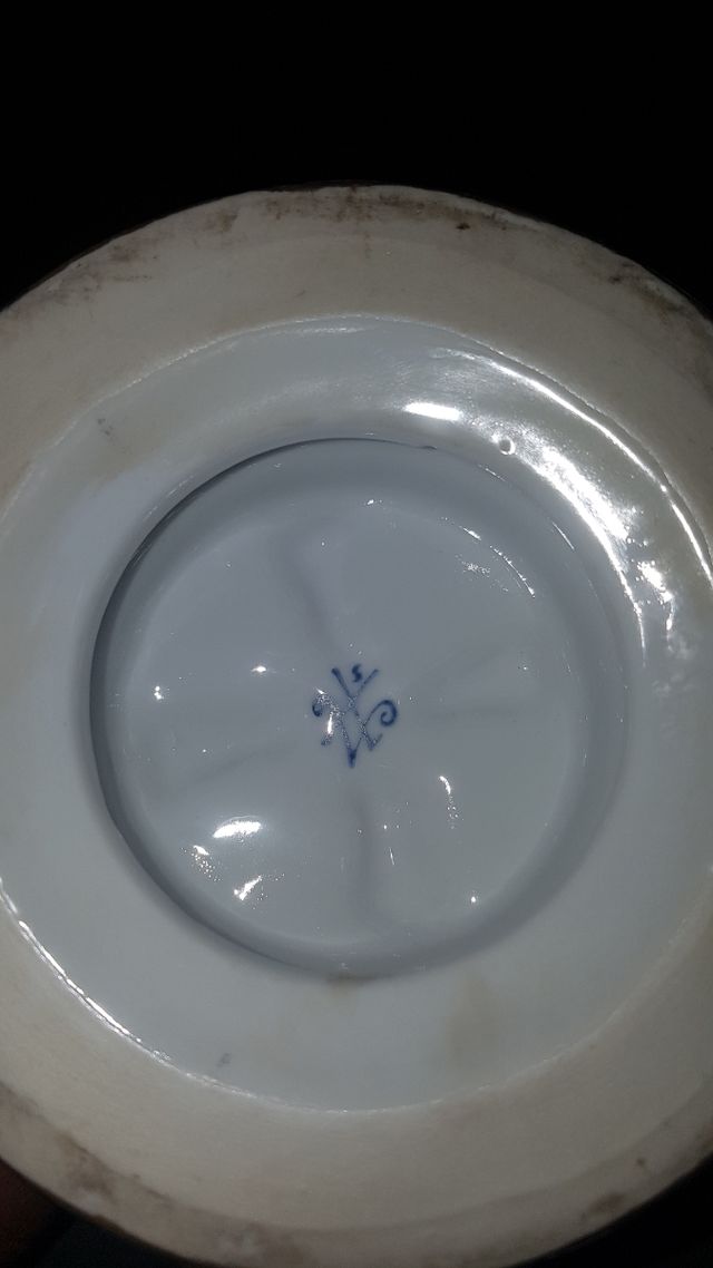 Centro tavola porcellana dorata