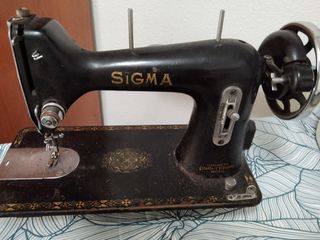 Maquina de coser antigua sigma