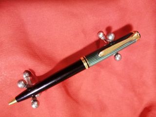 Bolígrafo Pelikan souveran k 600 verde y