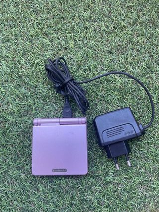 Nintendo Game Boy Advance SP