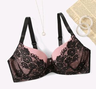 Sujetador encaje rosa 105C. NUEVO