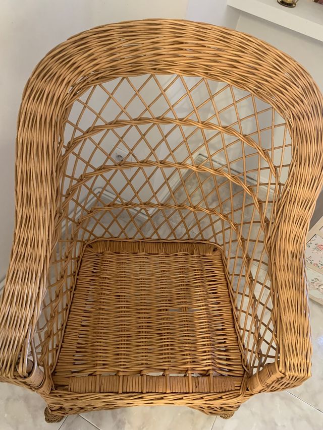 Sillón de mimbre