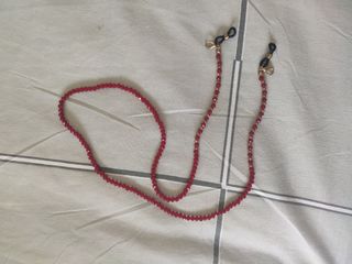 Cuelga gafas