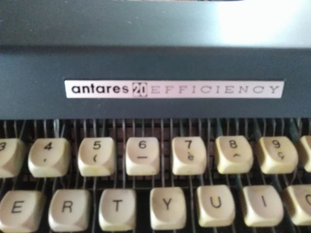 Macchina da scrivere