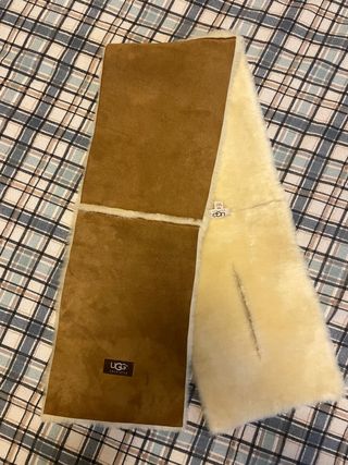 Bufanda UGG piel marrón