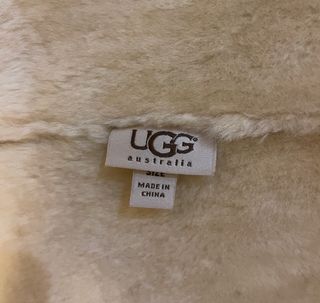 Bufanda UGG piel marrón
