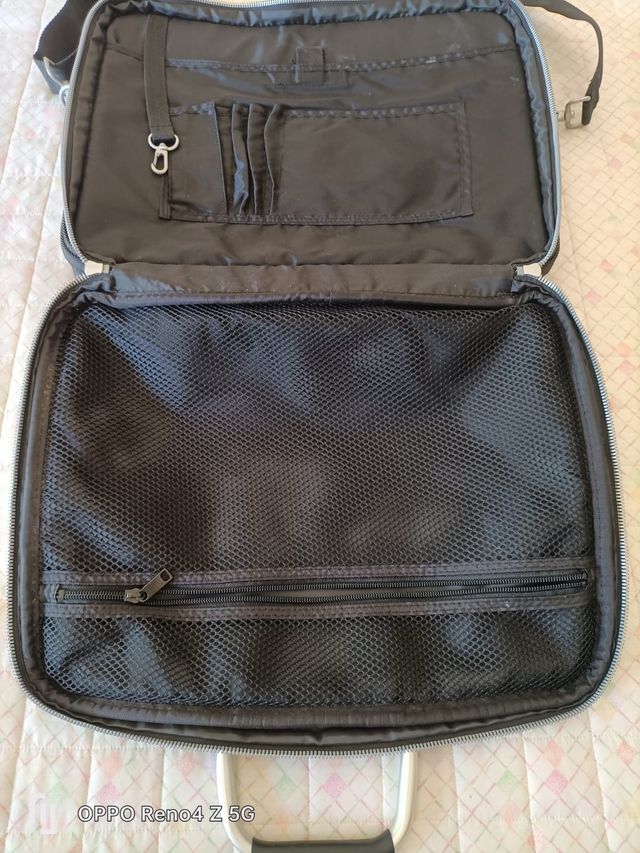 Maletín de ordenador.