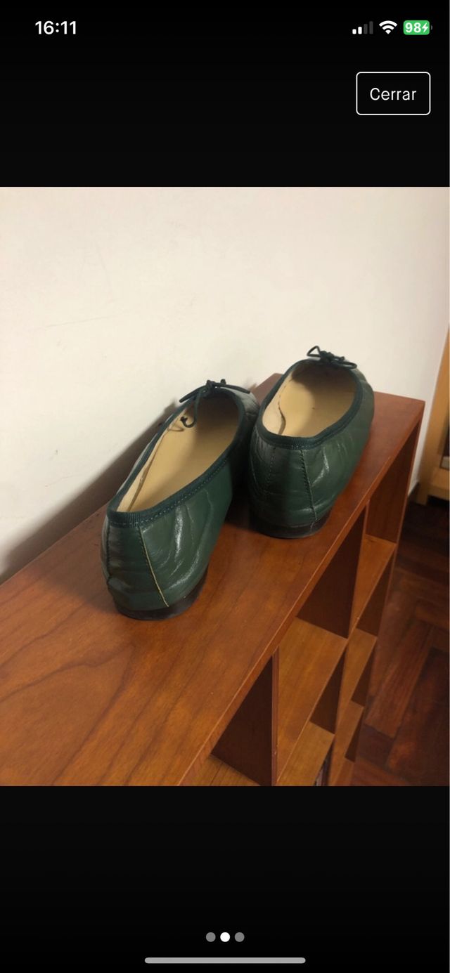 Bailarina verde piel de Deisidro talla 40.