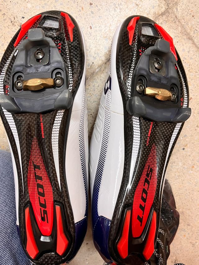 Calas Scott sin estrenar