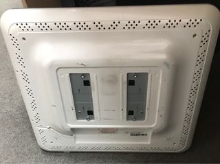 Pantalla táctil 15”