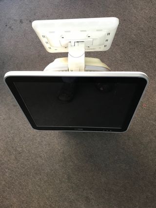 Pantalla táctil 15”