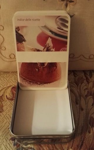 Cofanetto in latta con ricette cioccolato- Giunti