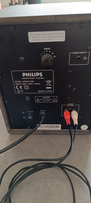 EQUIPO DE SONIDO 2.1 PHILIPS
