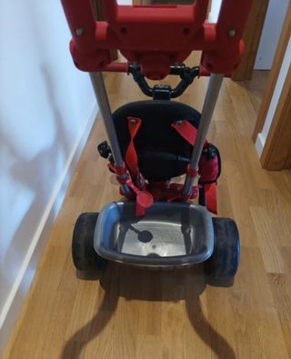 Triciclo feber Ferrari.40 €nuevo costo 100€