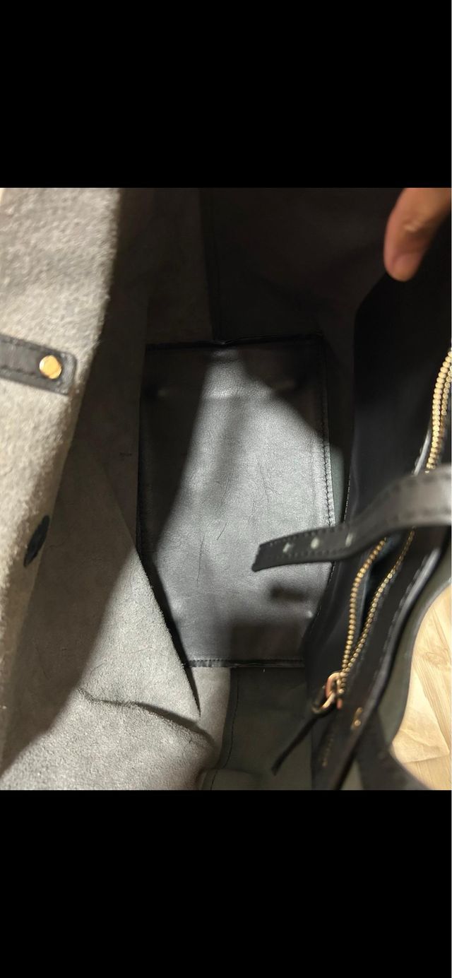 Espectacular bolso de piel de Gloria Ortiz