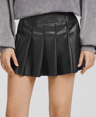 falda tabla efecto cuero Stradivarius