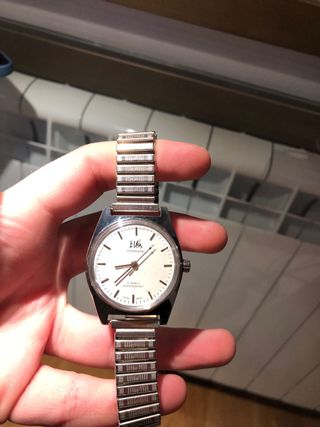 reloj asiático