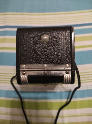 DIFÍCIL Y ANTIGUA CÁMARA KODAK DUAFLEX.