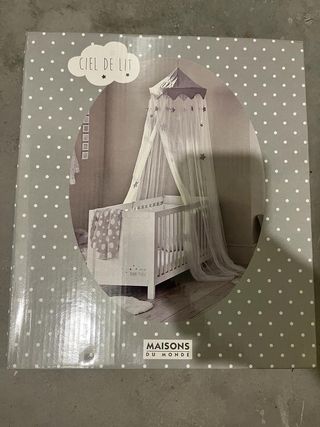 Cielo de cama infantil blanco y gris