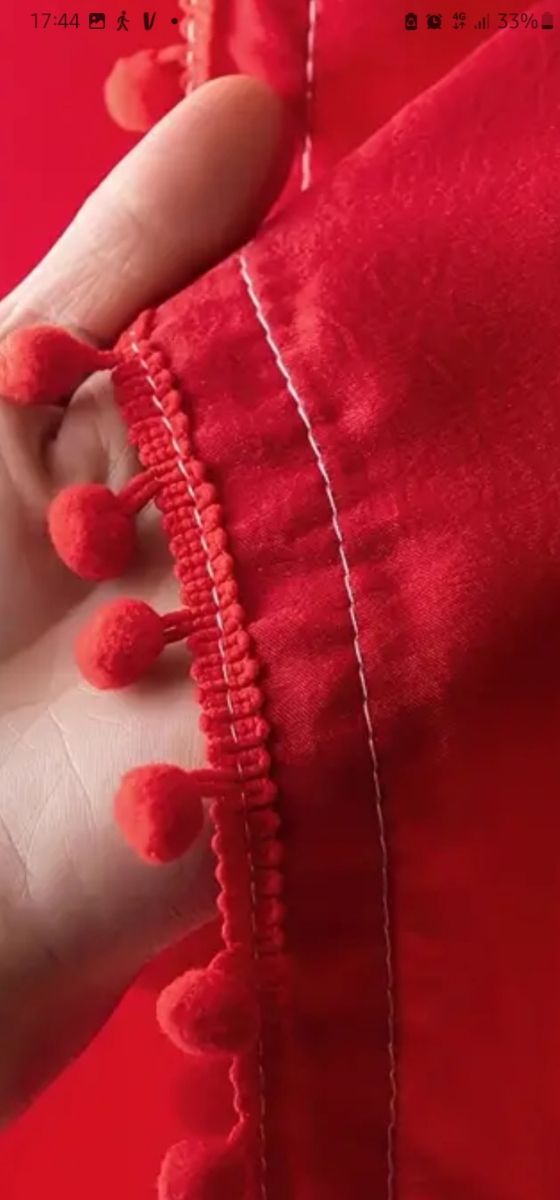 Cortina con pompones 1🦋