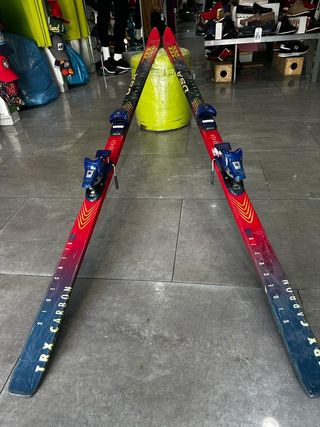 esquíes 🎿 salaomon urge 30 euros