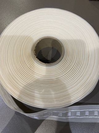 Rollo de cinta cortina en beige de 35mm