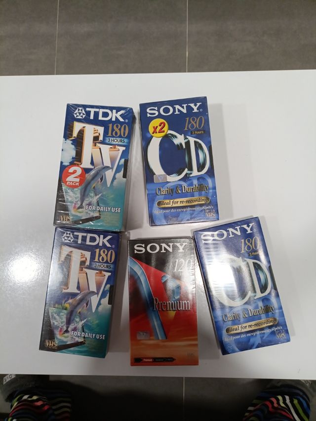 Cintas VHS nuevas (precintadas)