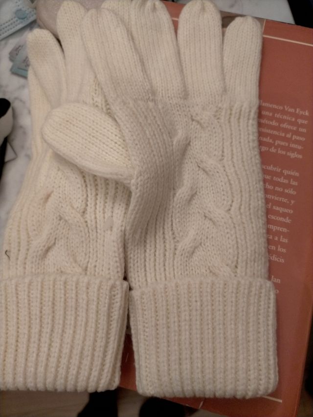 Guantes  vainilla  sin extrenar