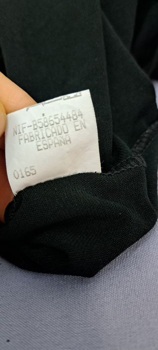 Falda negra M muchacha