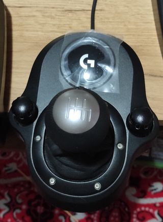 Xbox One S +volante logitech g920