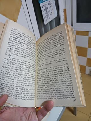 Biblioteca Básica Salvat.