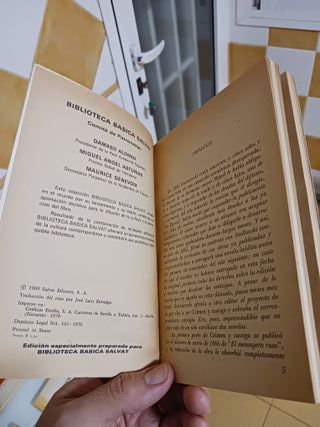 Biblioteca Básica Salvat.