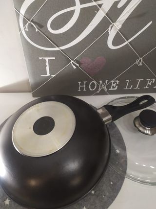 Sartén semiwok 28 cms con tapa de cristal especial