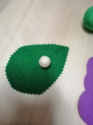 Ciclo vida mariposa madera y fieltro. Montessori