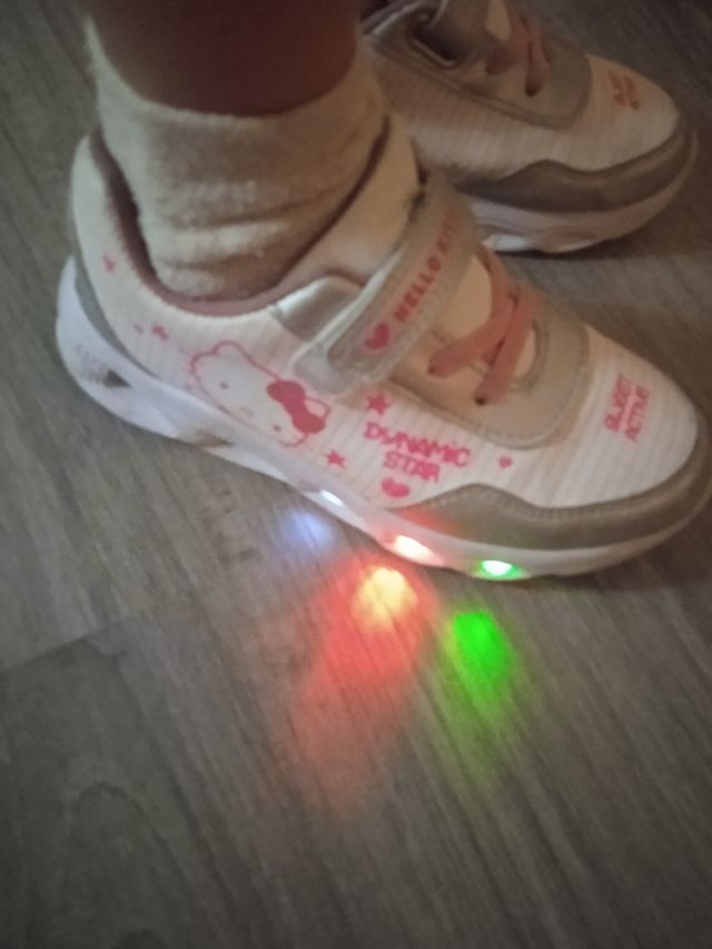 Zapatillas con luces Hello Kitty