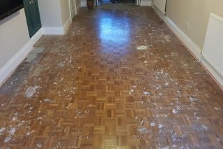 LIJAR PARQUET, BARNIZAR , INSTALAR Y PINTAR