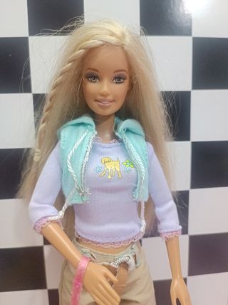 Barbie y su perrita tanner