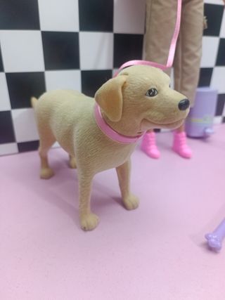 Barbie y su perrita tanner