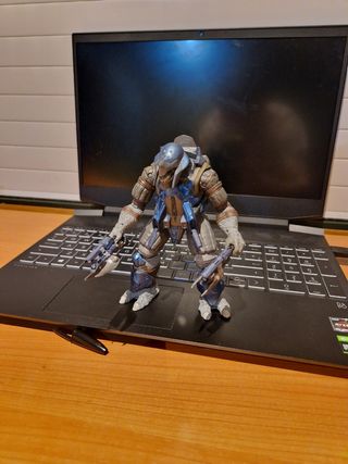 Figura brute jump pack mcfarlane halo 3