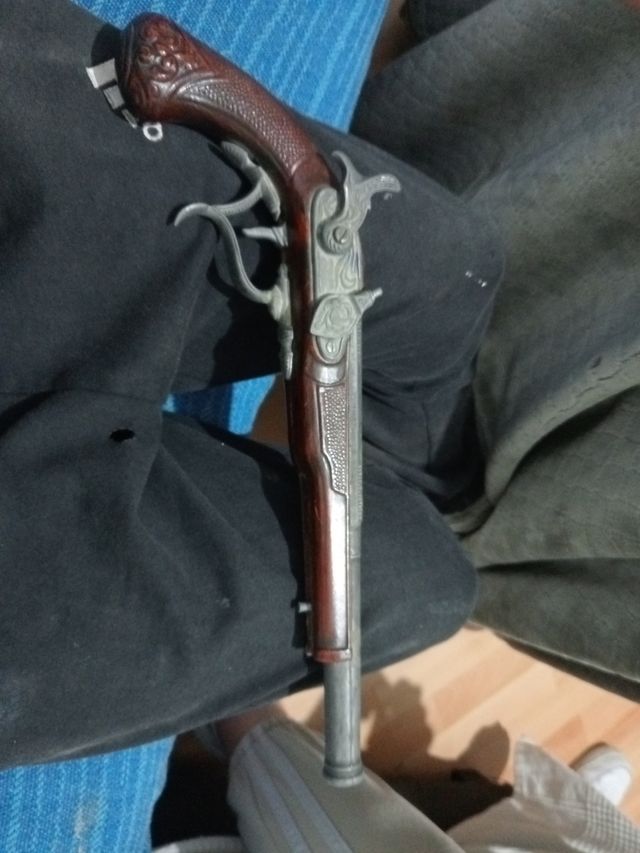 Pistola antiguada
