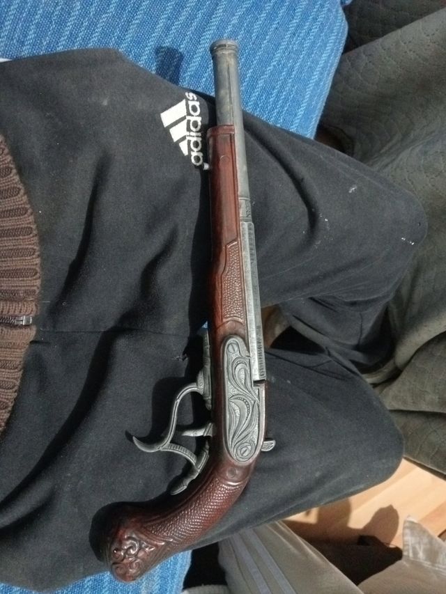 Pistola antiguada