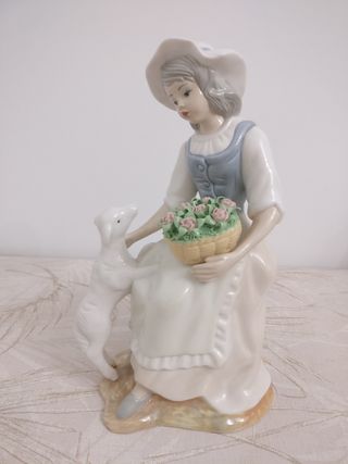 FIGURA PORCELANA