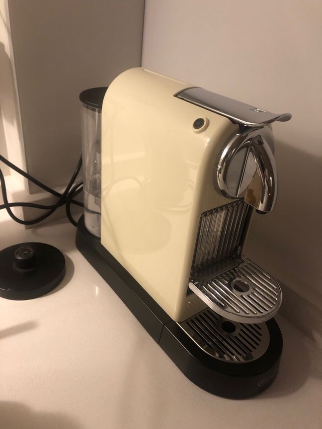máquina café Delonghi