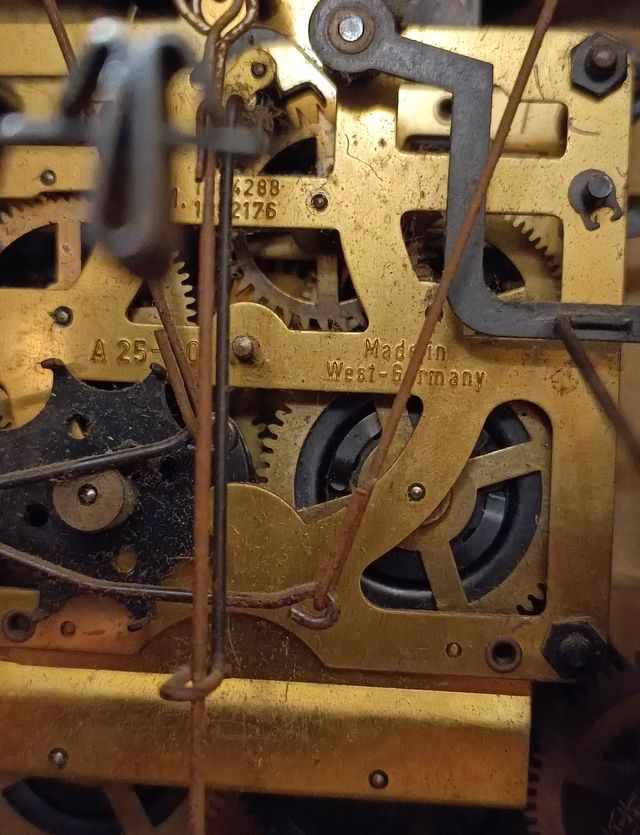Reloj de cuco muy antiguo Made in west Germany