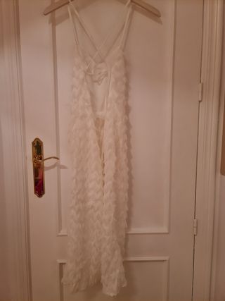 Vestido plumas blanco